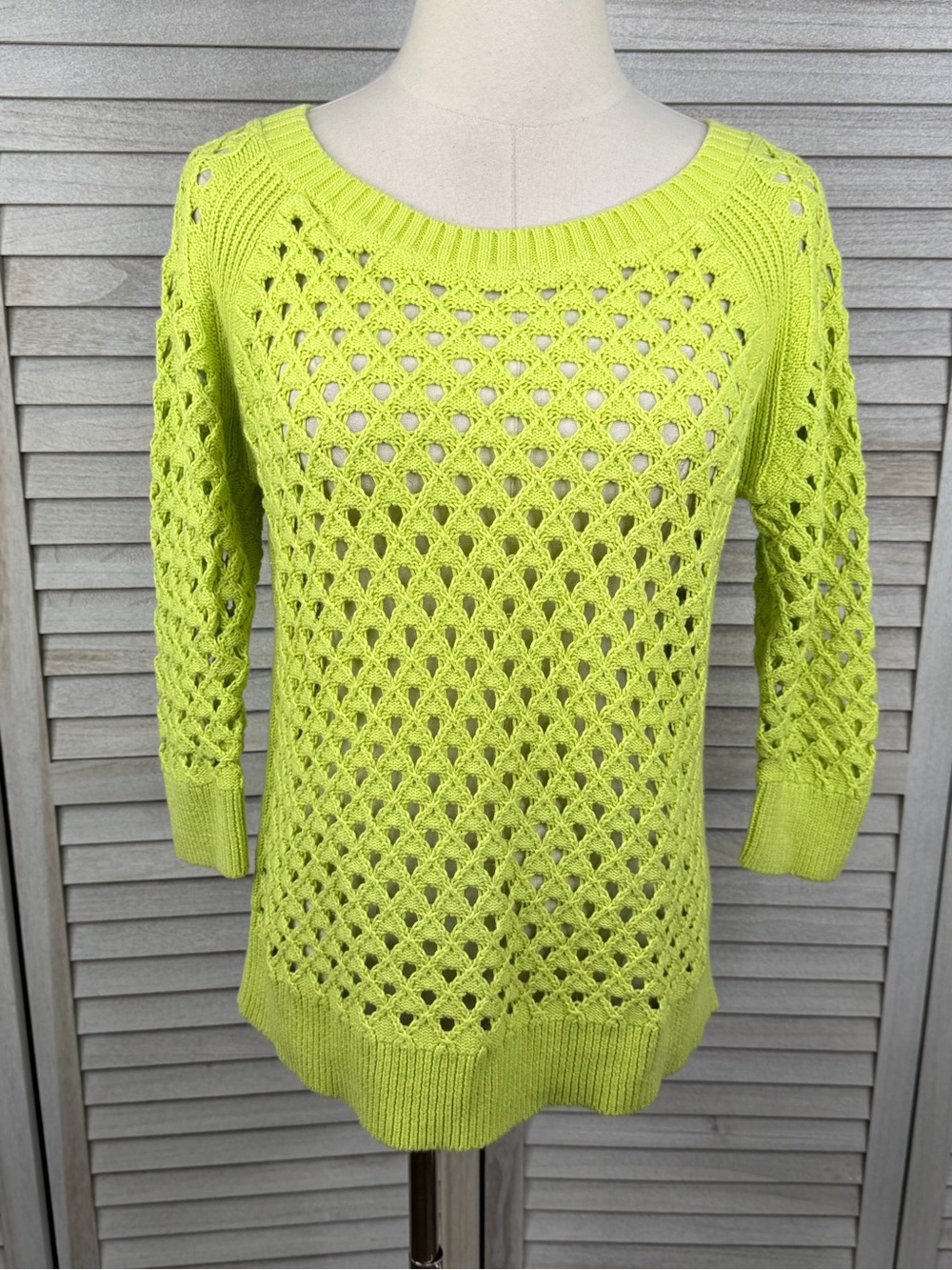 STYLUS Women's Bright Green Open Weave Lightweight 3/4 Sleeve Sweater-Medium